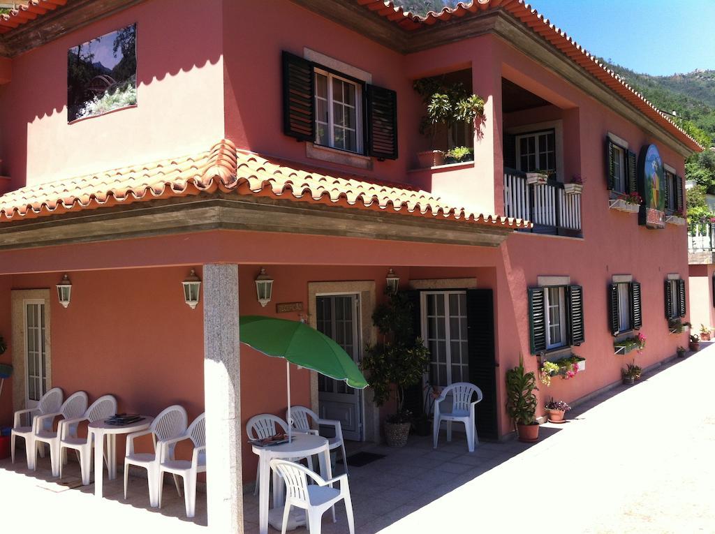 Residencial Ribeiro Hotell Geres Exteriör bild